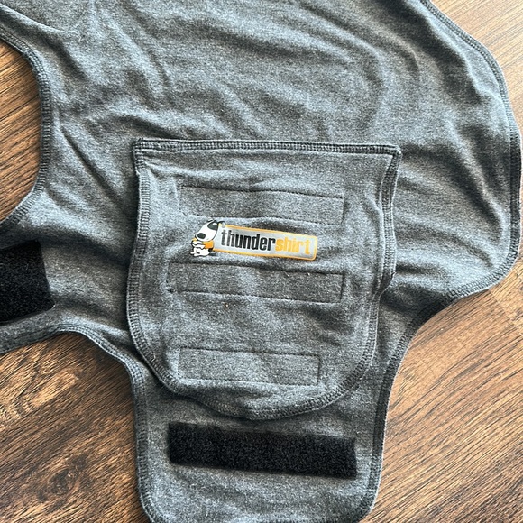 ThunderShirt Small - Picture 2 of 6
